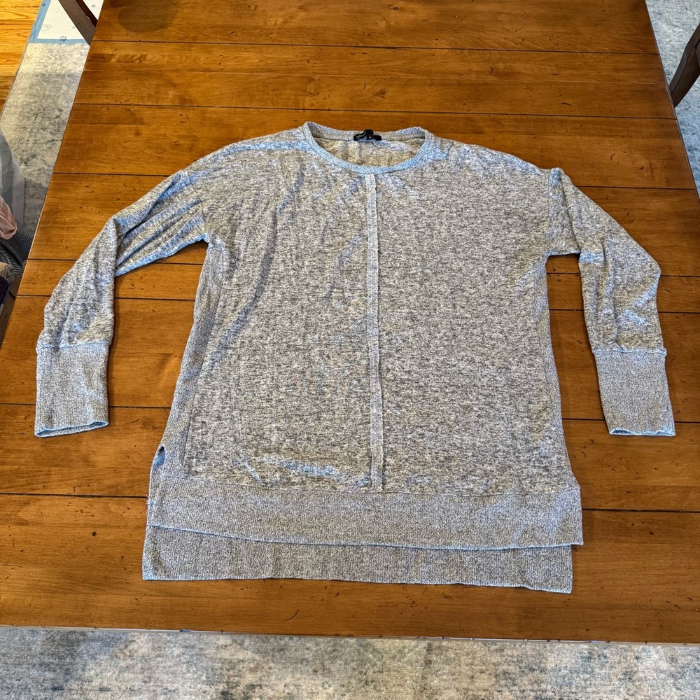 Gibson Women's Top - Size Medium, Gray Knit